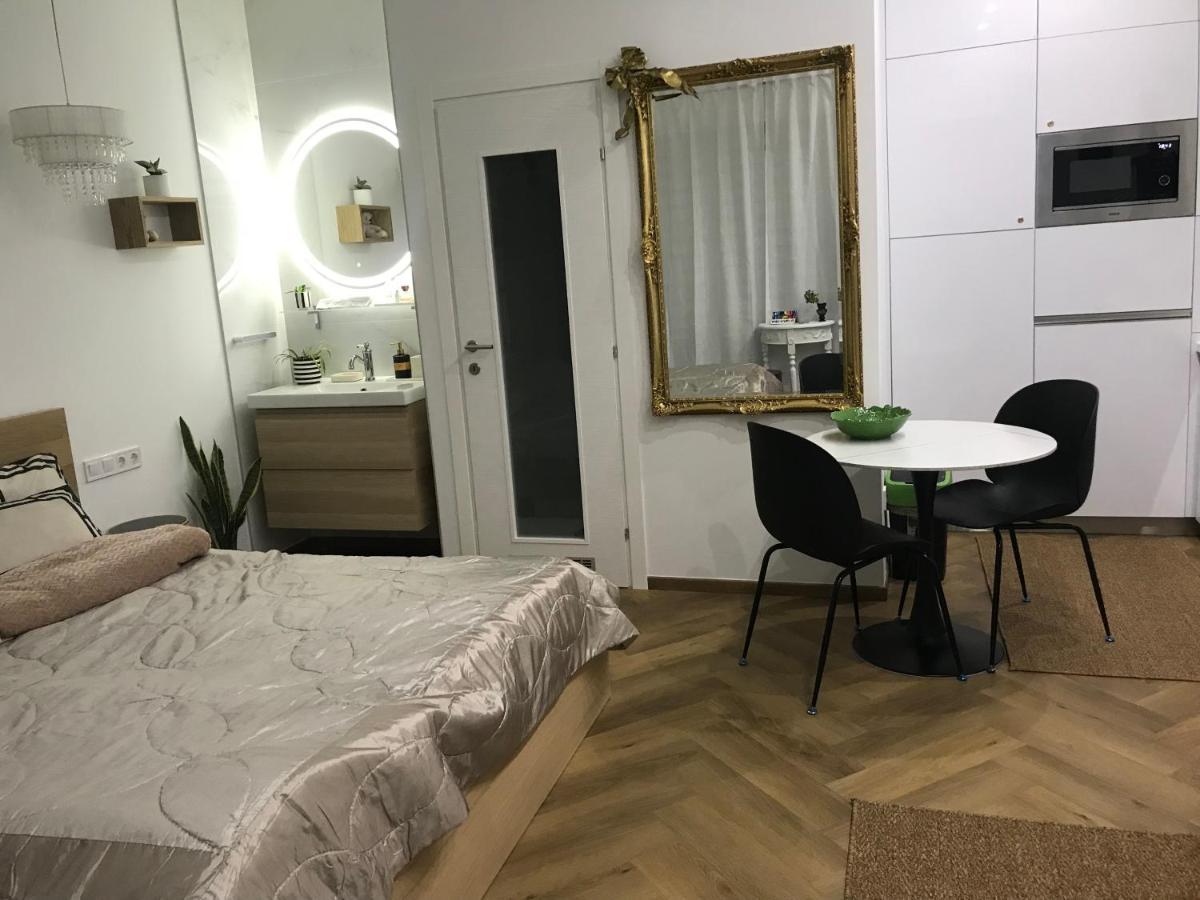 Greatforest Rosehill 2 Apartman -Bmw- เดเบรตเซน ภายนอก รูปภาพ